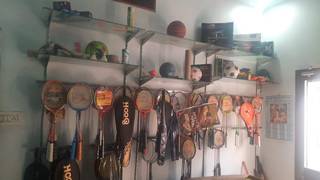 Well-established manufacturer of badminton rackets and dealer of sports goods with 100+ loyal customers.