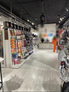 For Sale: Specialty retail shop in Riyadh with 75% retail & 25% wholesale customers.