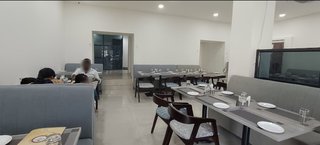 For sale: Restaurant located in Hyderabad with 100 pax seating capacity and 80-120 daily orders.