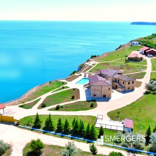 Newly established unique panoramic 19-room hotel and 3 guest houses located on the Bulgarian coast.