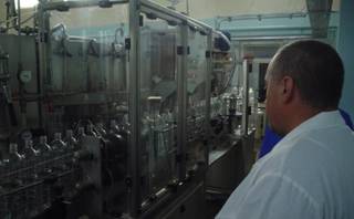 Water extraction and bottling plant in operational condition with 100 million liters annual capacity.