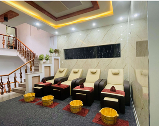 Luxury spa with 6+ types of massages and 10+ customers/day for sale.