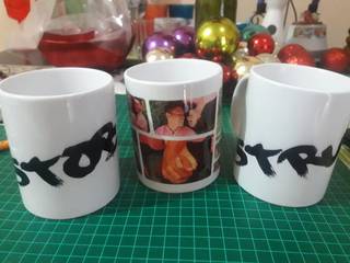 Customized printing business on products such as mugs, t-shirts, hats, selling 10+ products on a daily basis.