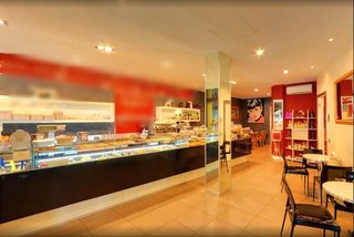Multistore bakery cafe business having 3 stores in Italy with own pastry production facility.