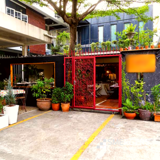 For Sale: Italian trattoria located in the heart of Ari Samphan receiving 40 customers daily.