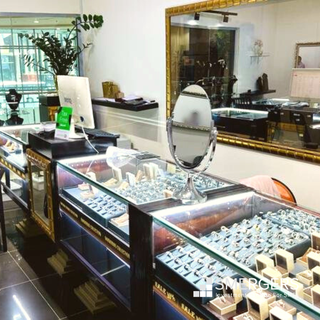 For Sale: Gold and diamond jewelry store in the Jumeirah Beach Residence, Dubai.