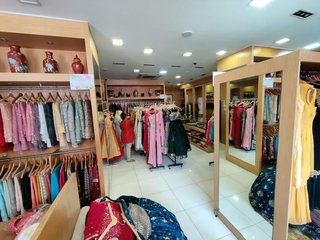 Full sale: 26 years old women's apparel store with customer base of more than 12,000.