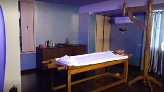 Spa and massage center that receives 15+ clients daily for sale.