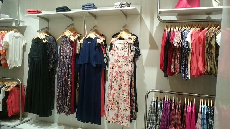 Multi Outlet Women's Apparel Store for Sale in Mumbai, India seeking INR 15  crore