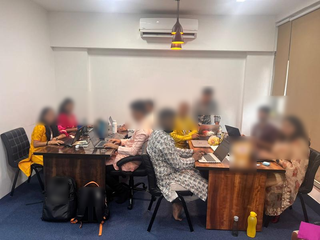 Ocean and air logistics company with 8 active clients seeks-investment to expand and launch overseas-operations.